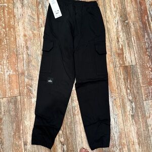 ALO Yoga Men's Black Cargo Pants
